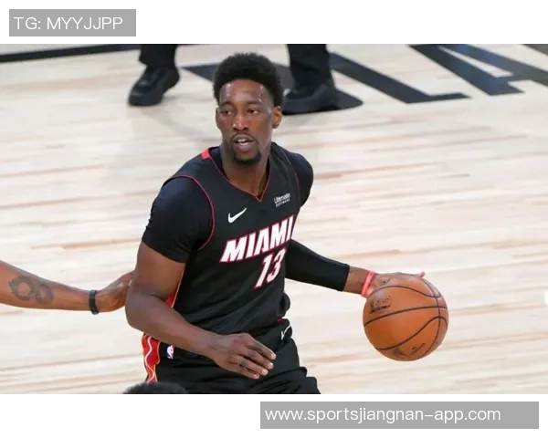 阿德巴约提前离场因脚部不适明日将进行详细检查以确定伤情 阿德巴约提前离场因脚部不适明日将进行详细检查以确定伤情